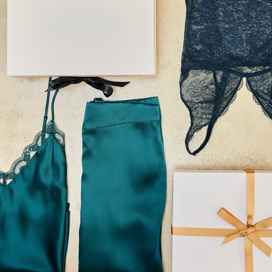 5 Holiday Gifts She’ll Actually Wear All Year