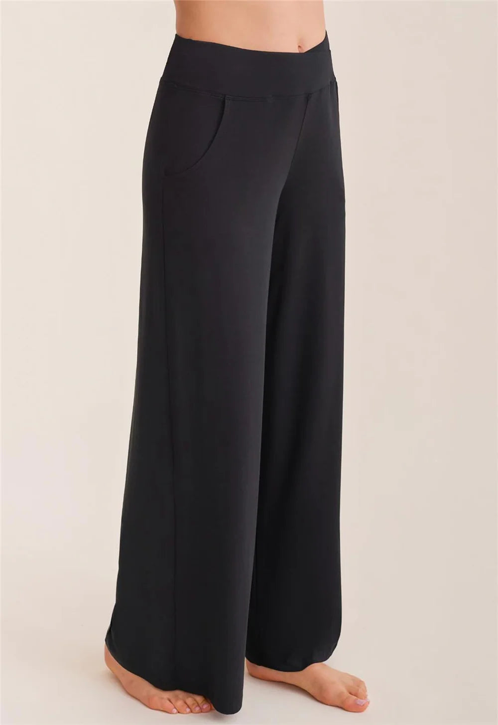 Flared leg pant with pockets