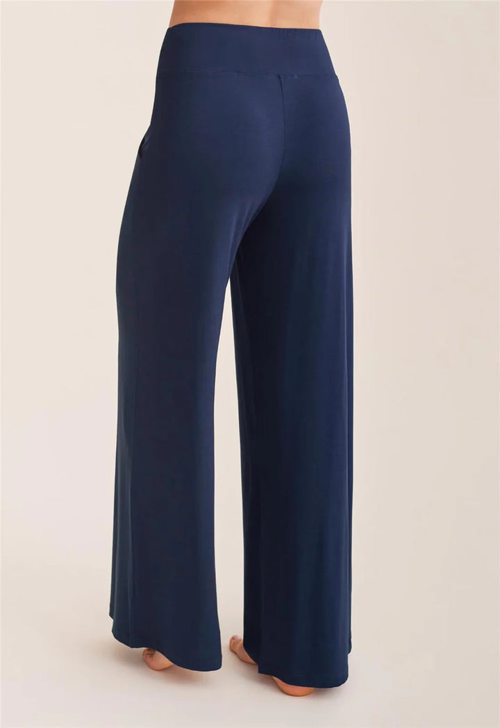 Flared leg pant with pockets