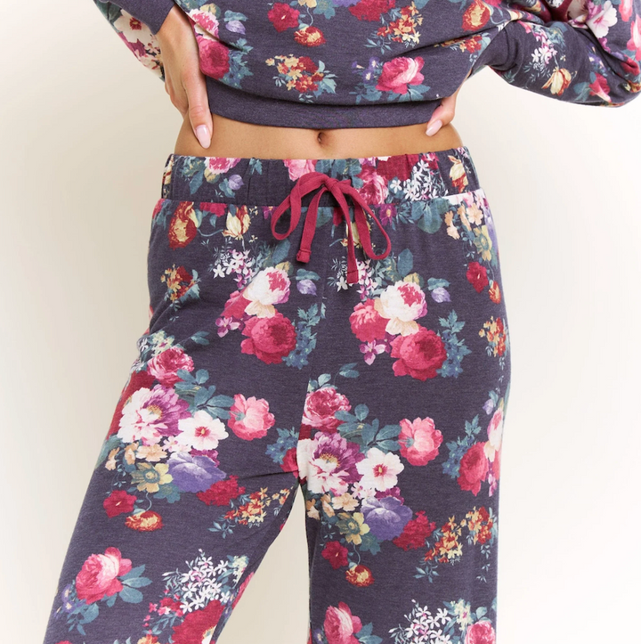 Star Seeker Lounge Set in Midnight Floral
