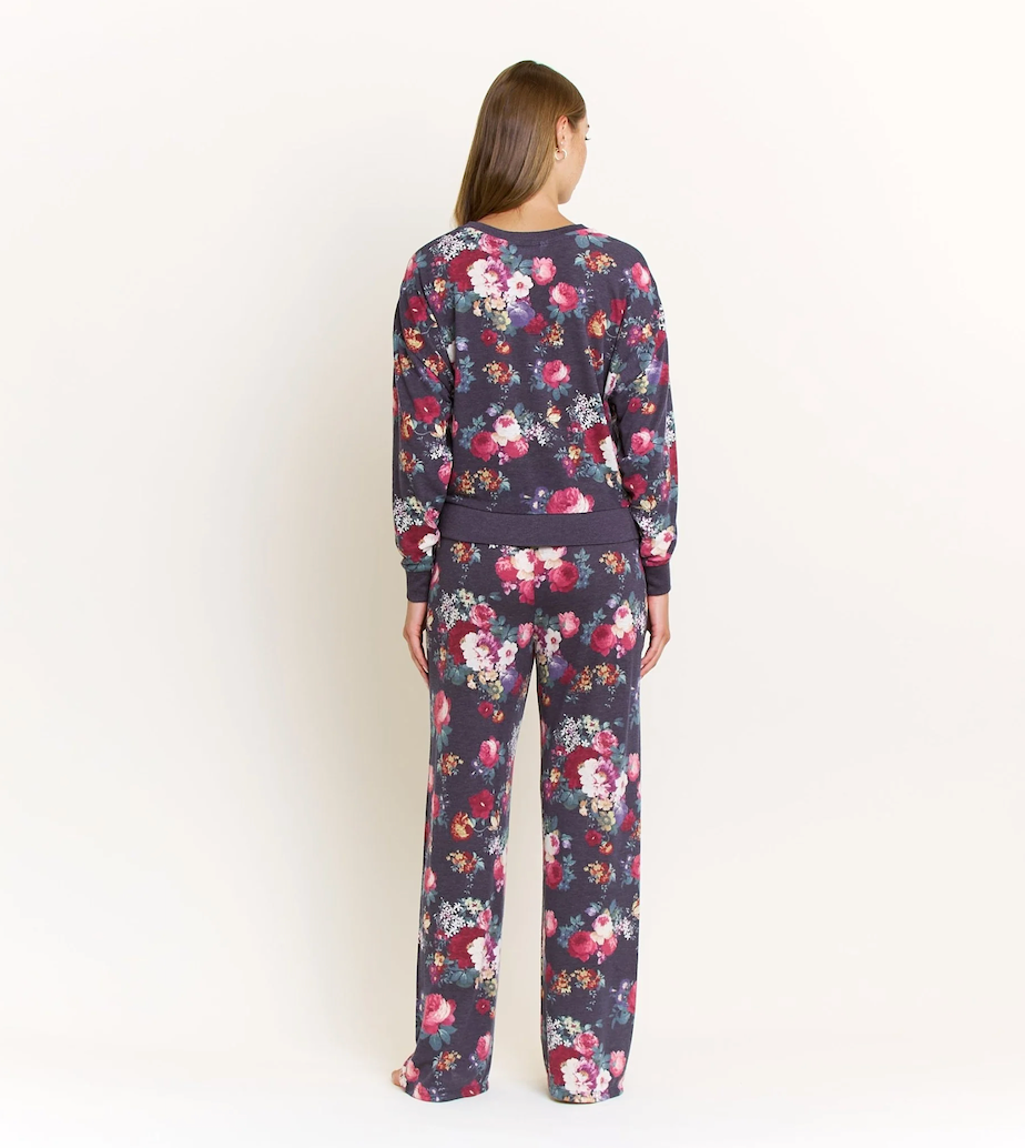 Star Seeker Lounge Set in Midnight Floral
