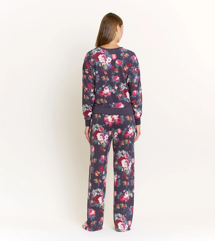 Star Seeker Lounge Set in Midnight Floral