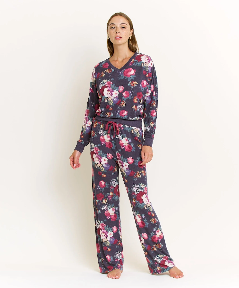 Star Seeker Lounge Set in Midnight Floral