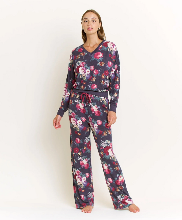 Star Seeker Lounge Set in Midnight Floral