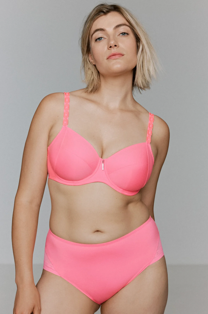 Twixie Full Brief