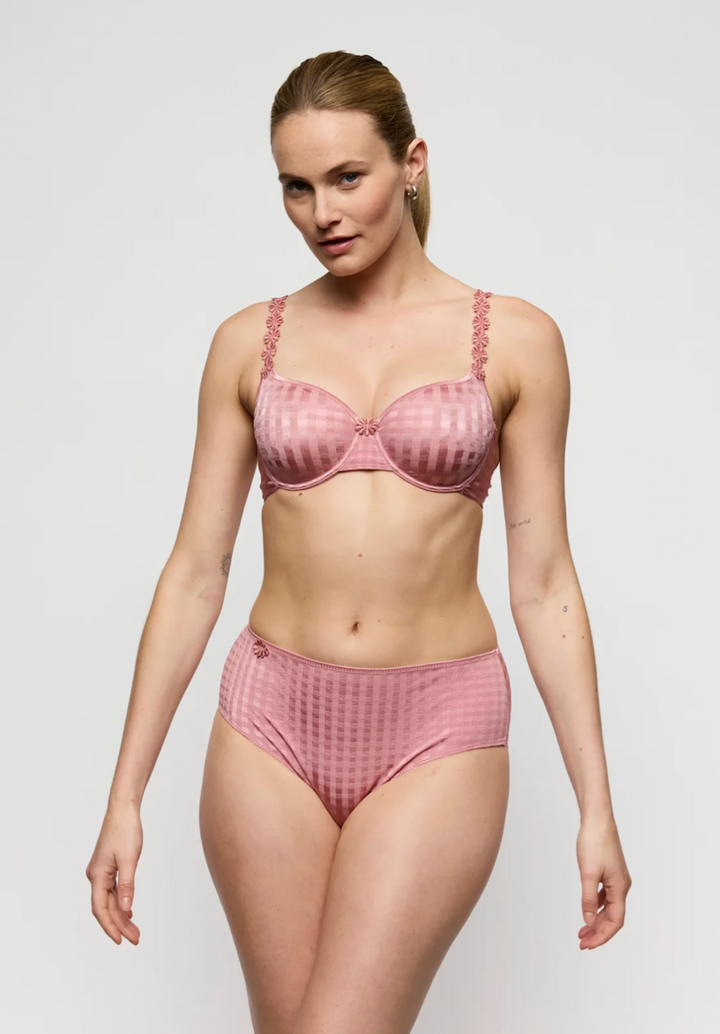 Avero Full Brief