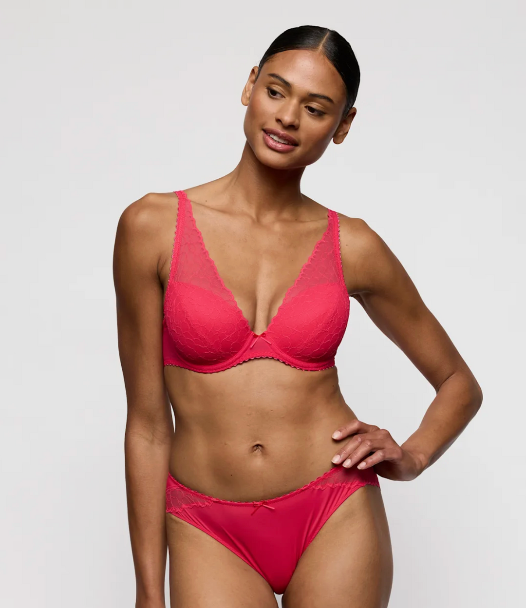 Azelie Plunge Bra