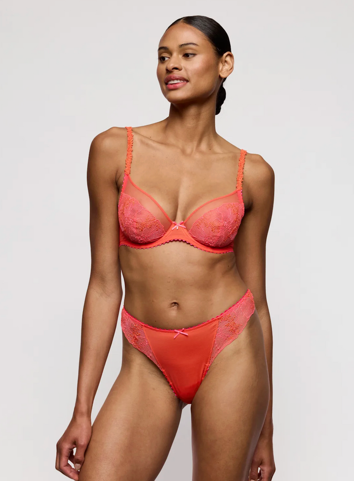 Solene Thong