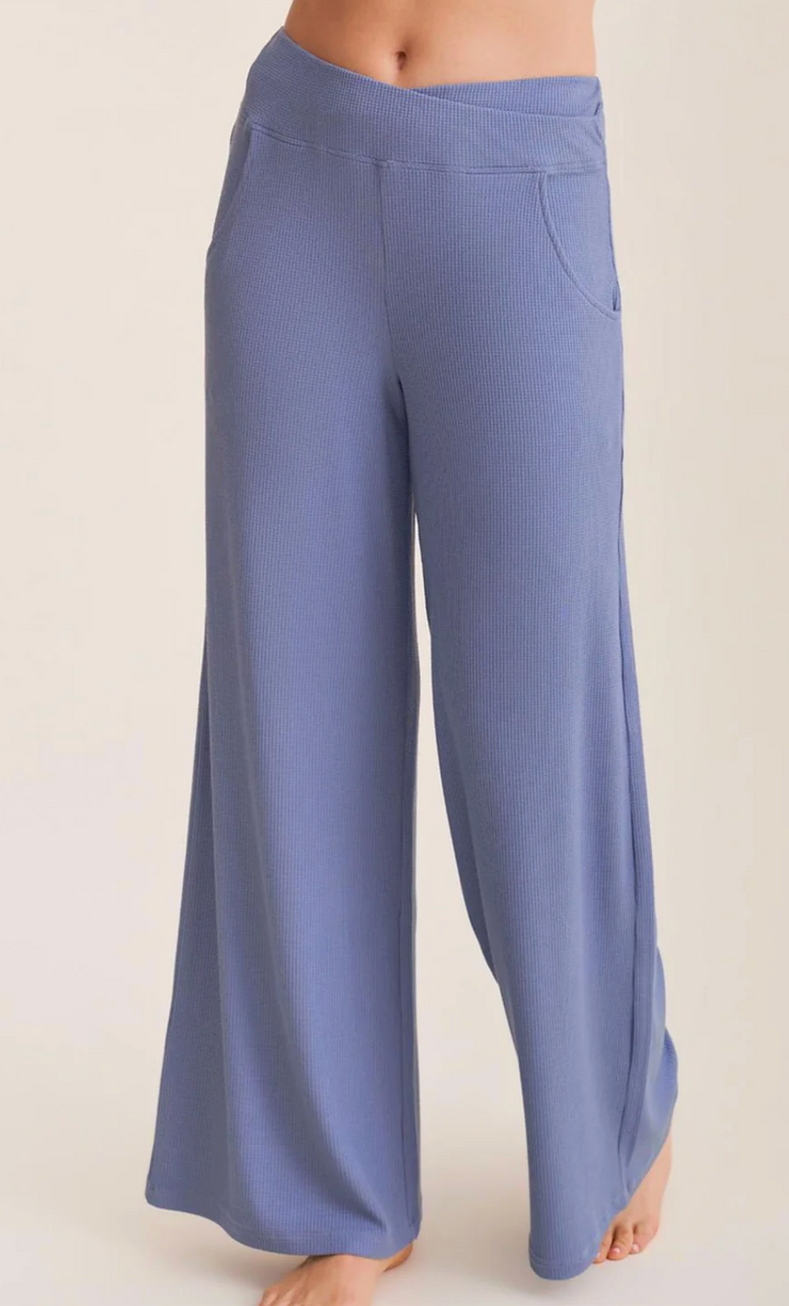 Flared leg pant with pockets