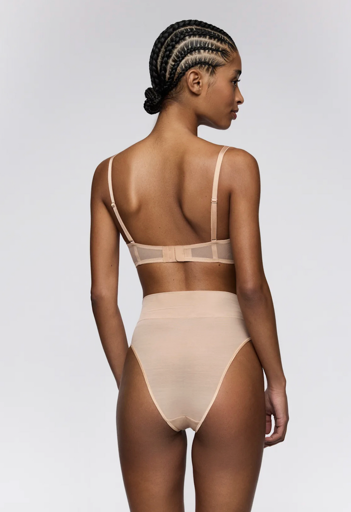 Tegla Full Brief