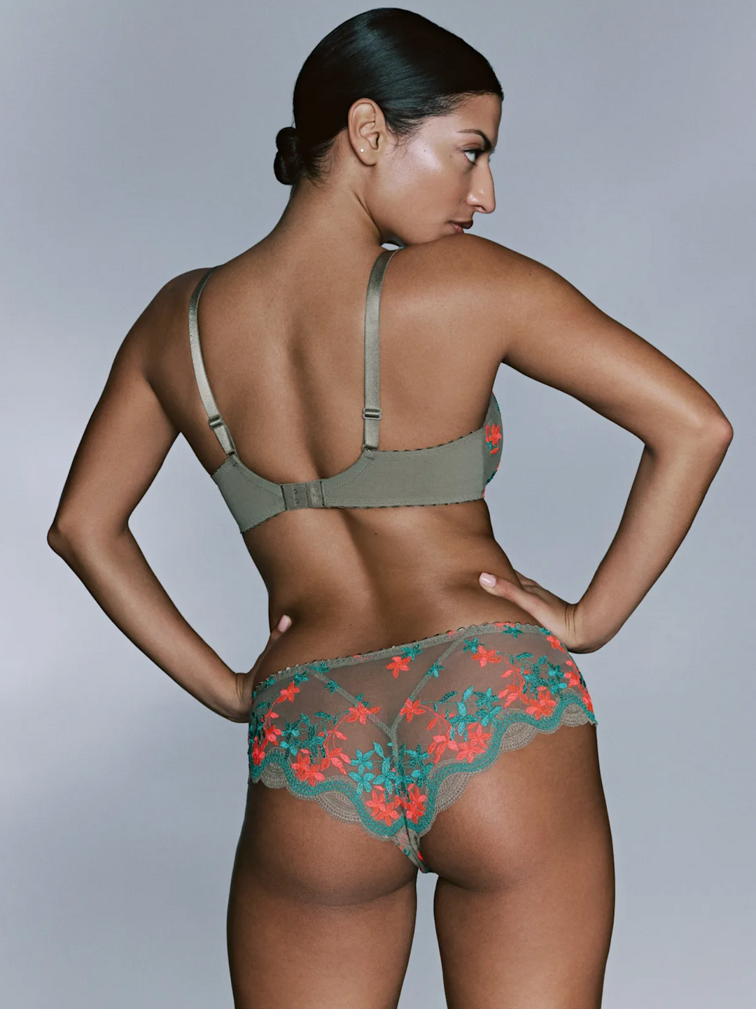 Cala Luna Luxury Thong