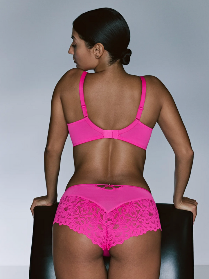 Dear Night Full Brief