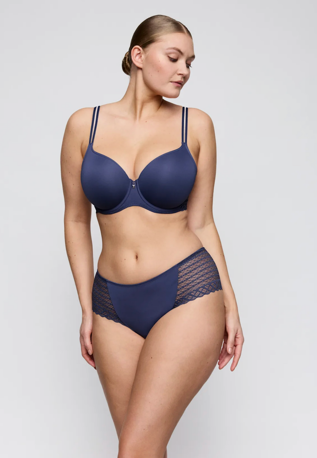 Twist Side Heartshape Bra