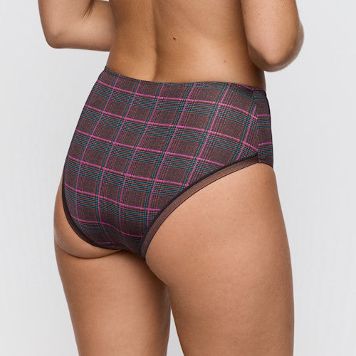 Tom Full Brief