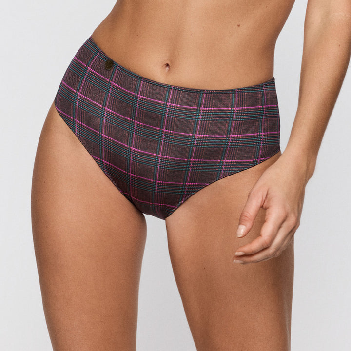 Tom Full Brief