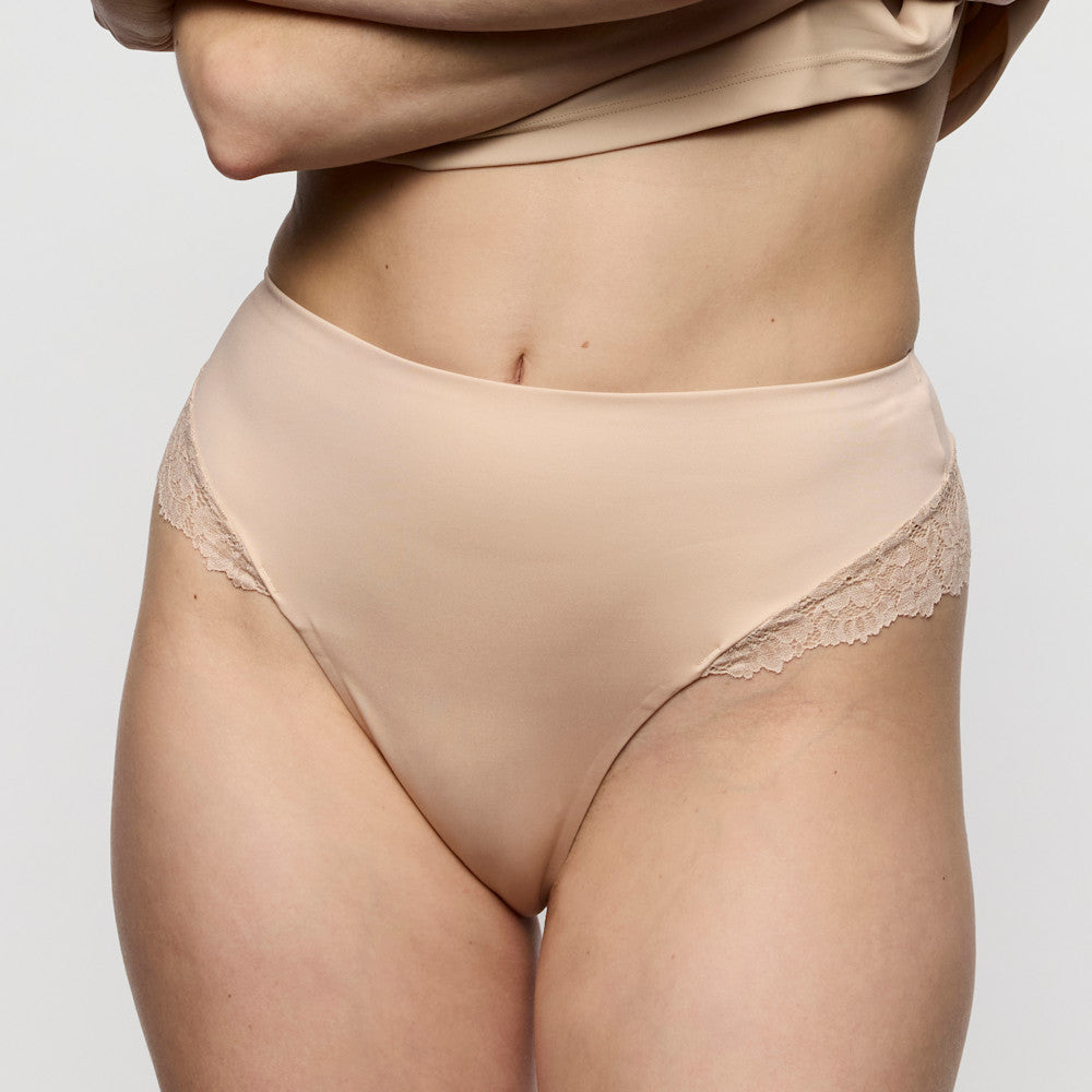 Soft Studio HIghwaist Thong