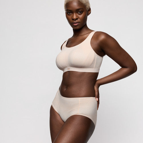 The Gym Wireless Sports Bra