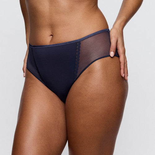Wowgirl Full Brief