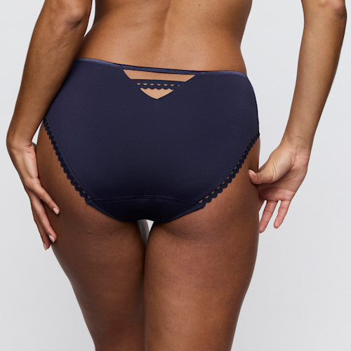 Wowgirl Full Brief