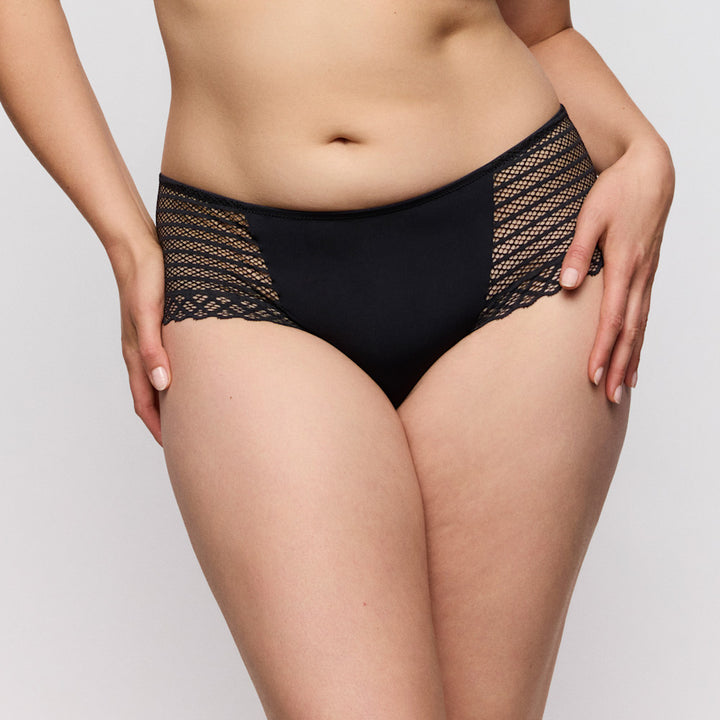 Twist Side Hotpants